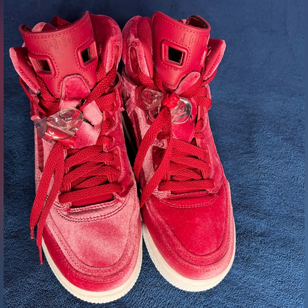 Jordan Spizike, Velvet Noble Red (GS) Size 7, Only worn once!